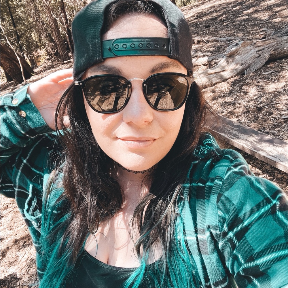 Meet your Posher, Alex